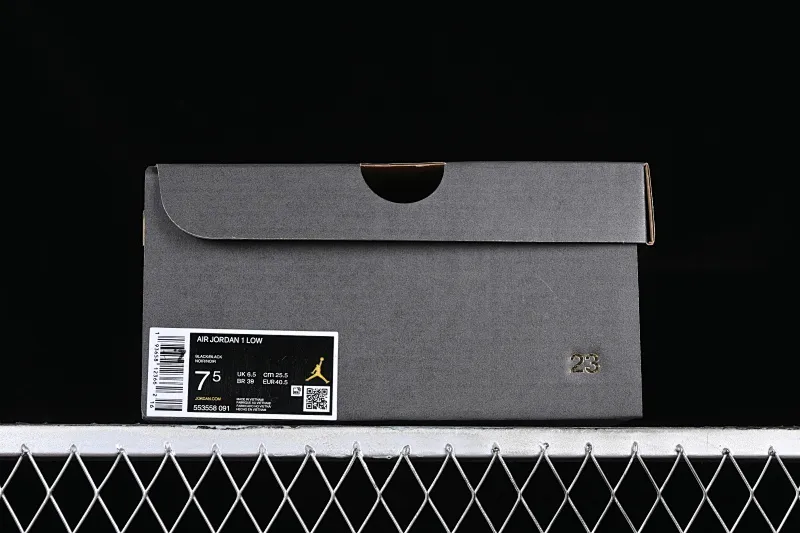 All categories Air Jordan Jordan series basketball shoes Air Jordan 1 Low Z version Air Jordan 1 Low AJ1 Joe 1 black and gray low-top cultural casual sneakers 553558-091